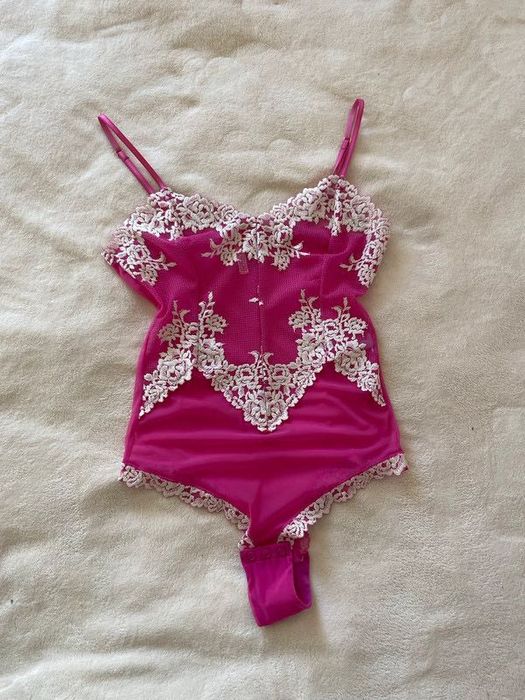 Intimissimi nowe body różowe seria Pretty Flowers sexy koronka S