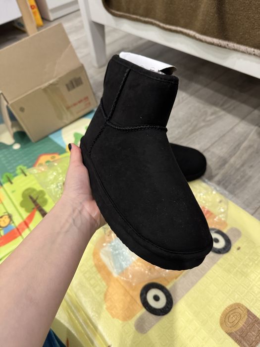 Уггі жіночі нові H₴M