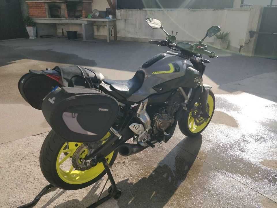 Yamaha MT-07 de 35 kW
