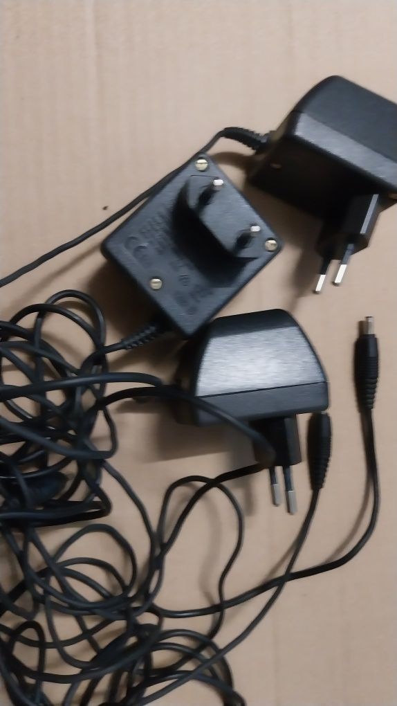 Trzy ładowarki Nokia typ ACP-7E