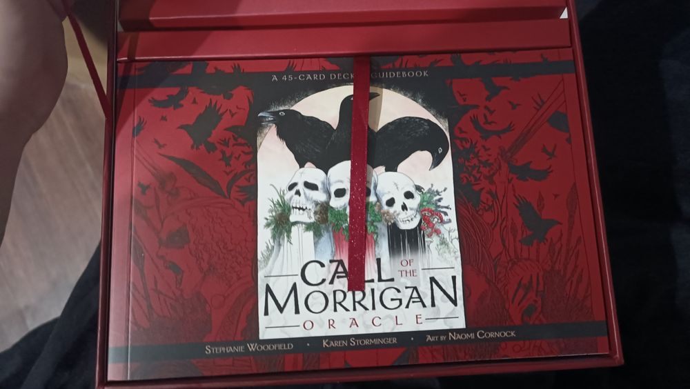 Call of the Morrigan Oracle (Оракул "Зов Морриган").