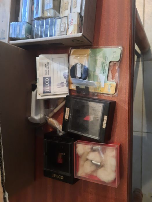 350 - Agulhas e cabeças de gira discos novas "vintage"de várias marcas