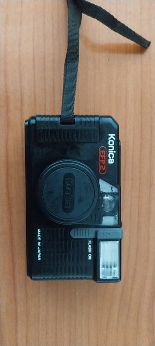 Maquina fotográfica Konica EFP2 usada