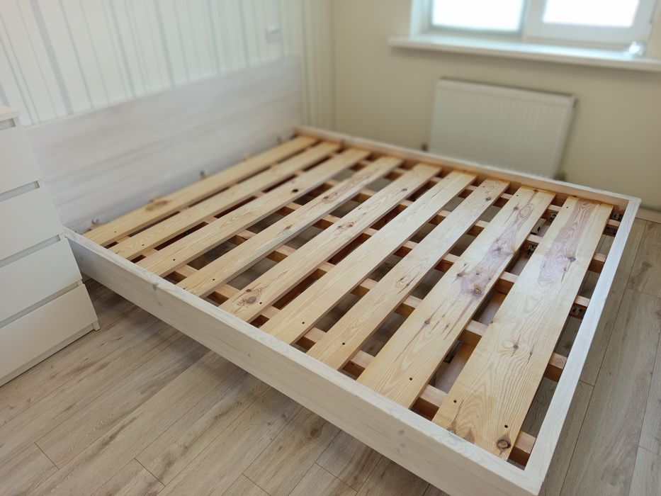 Ліжко без матрацу 180/200