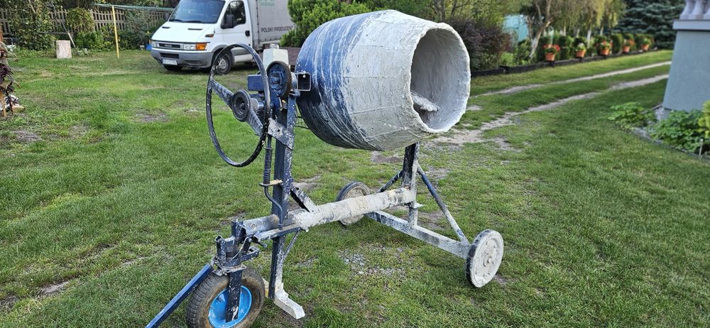Betoniarka 400V 200l