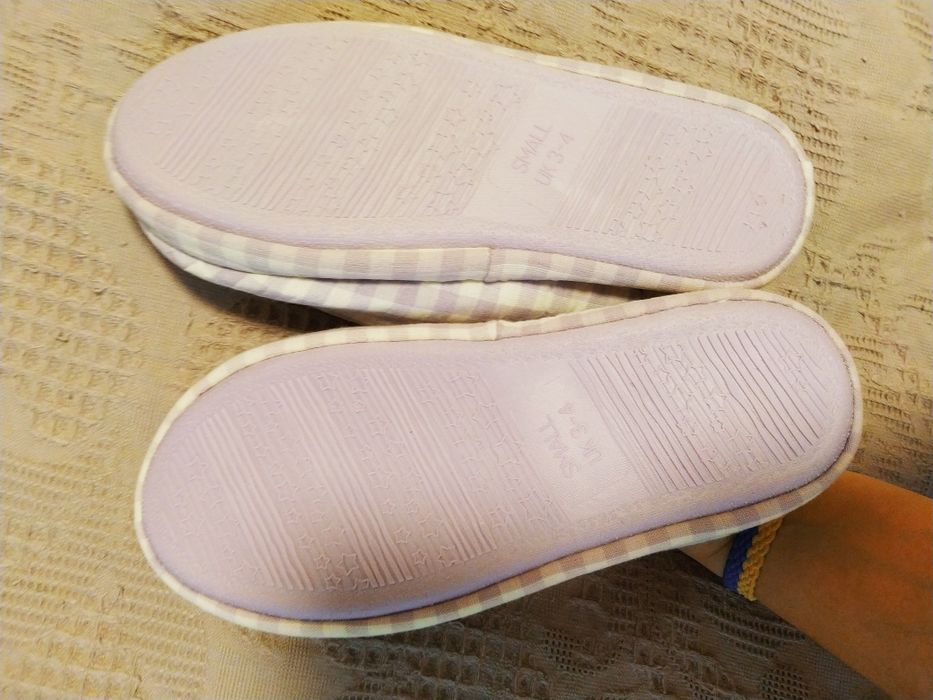 TU нові капці тапочки р 35- 37
