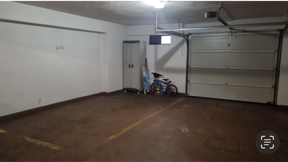 Lugar garagem alameda guia cascais