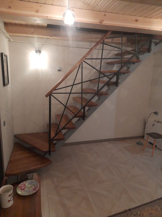 Изготовление лестниц  под ключ