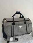 Nowa torba walizka na kolkach Guess