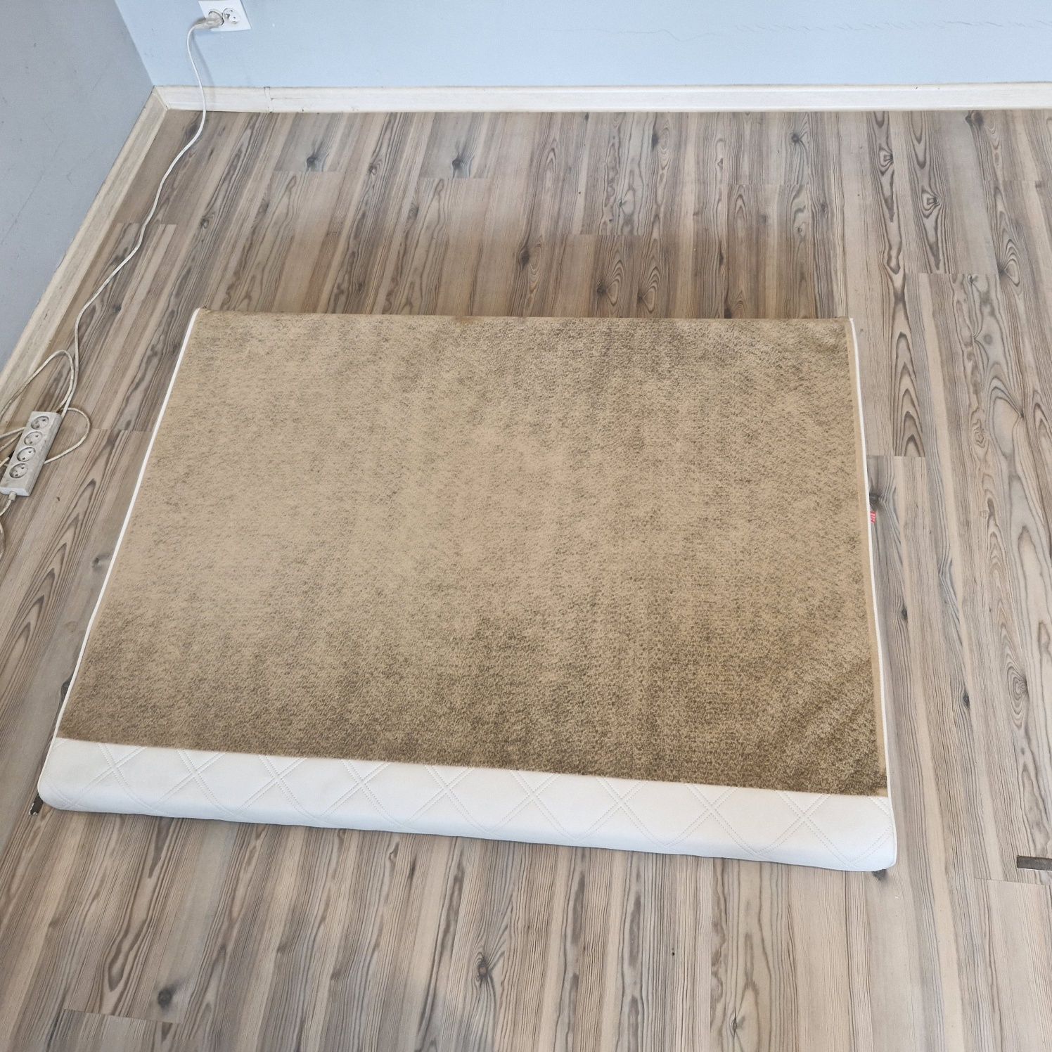 Łóżko tapicerowane z pojemnikiem 120 cm