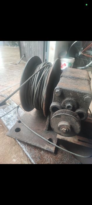 Wciągarka bębnowa mechaniczna wyciąg budowlany