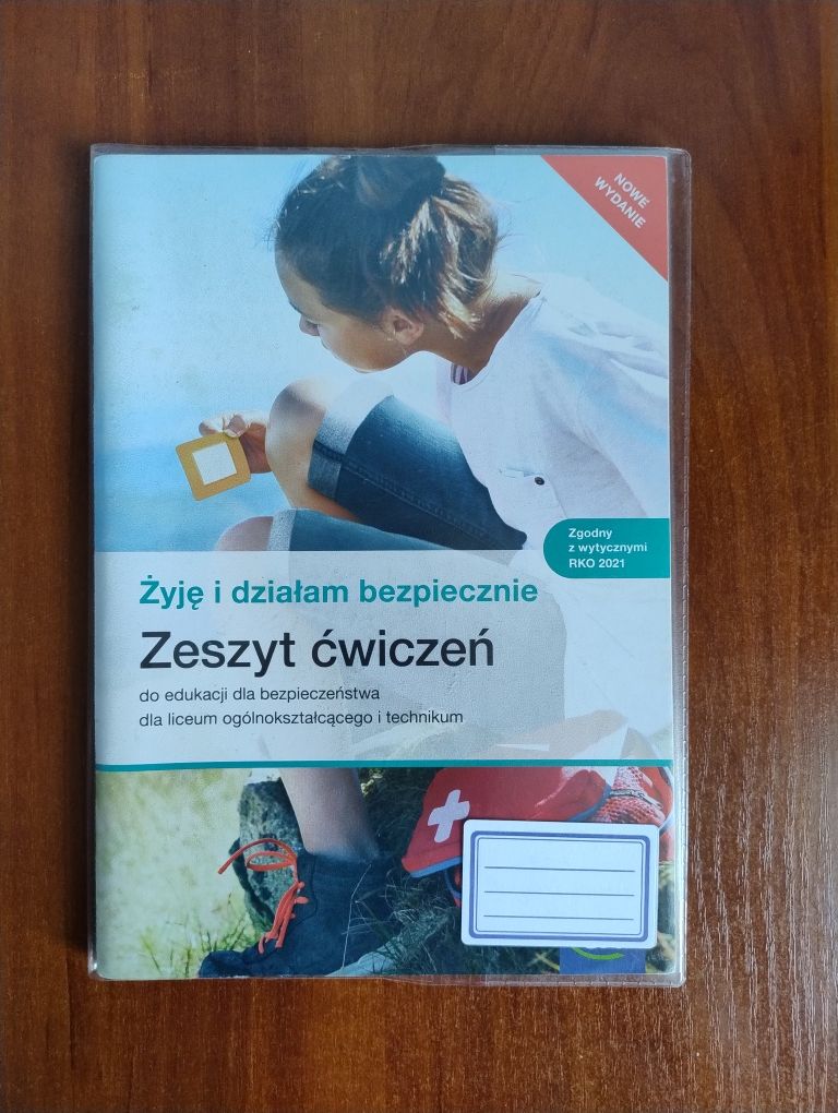 Żyję i działam bezpiecznie - podręcznik i ćwiiczenie