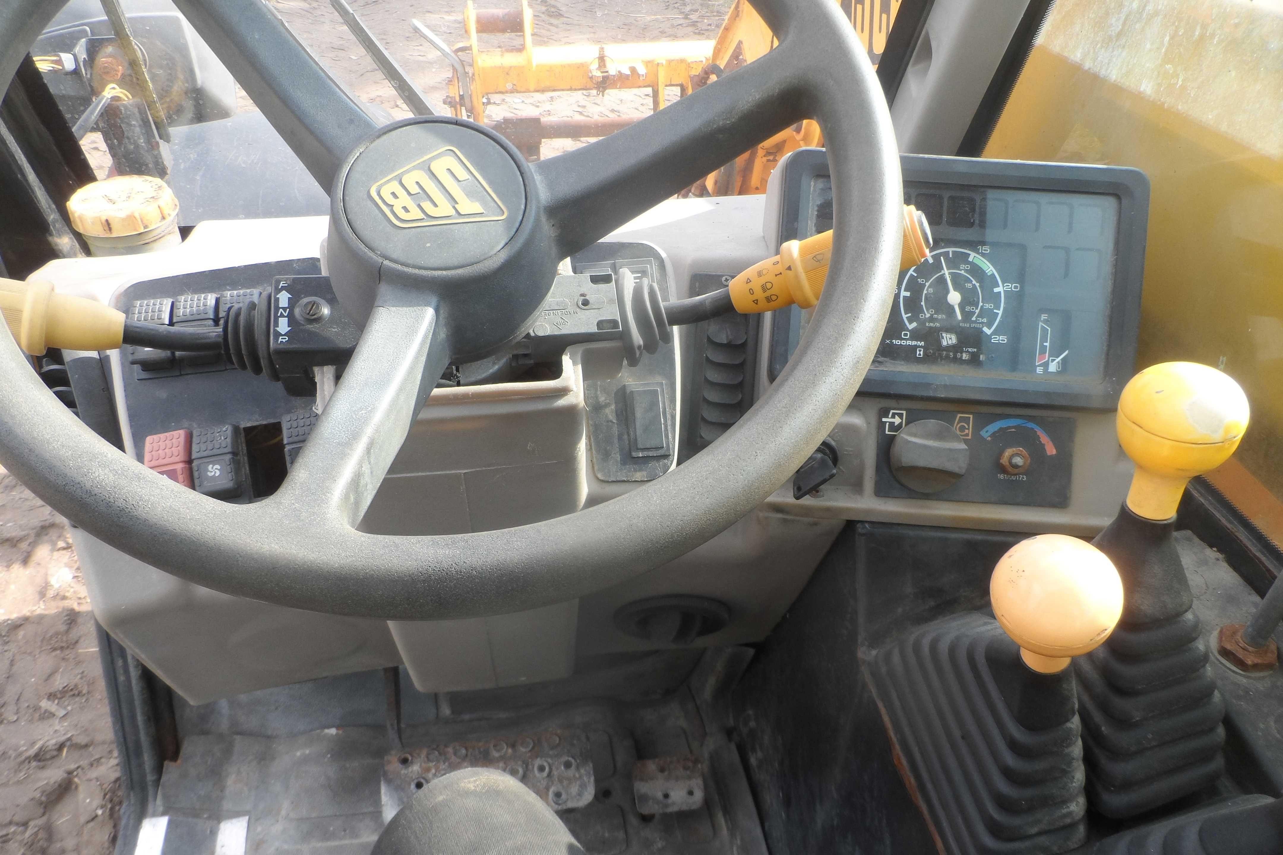 ładowarka teleskopowa jcb 526