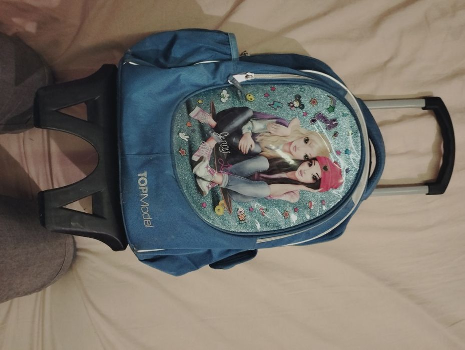 Top model plecak na kółkach