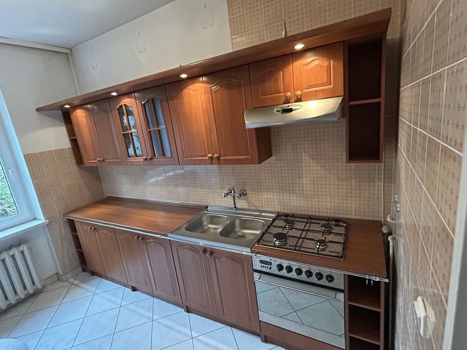 Kuchnia z wyposazeniem uzywana.