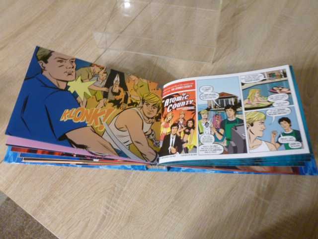 Życie Na Fali [30 DVD] The O.C. Sezony 1-4 [Komplet] - edycja albumowa