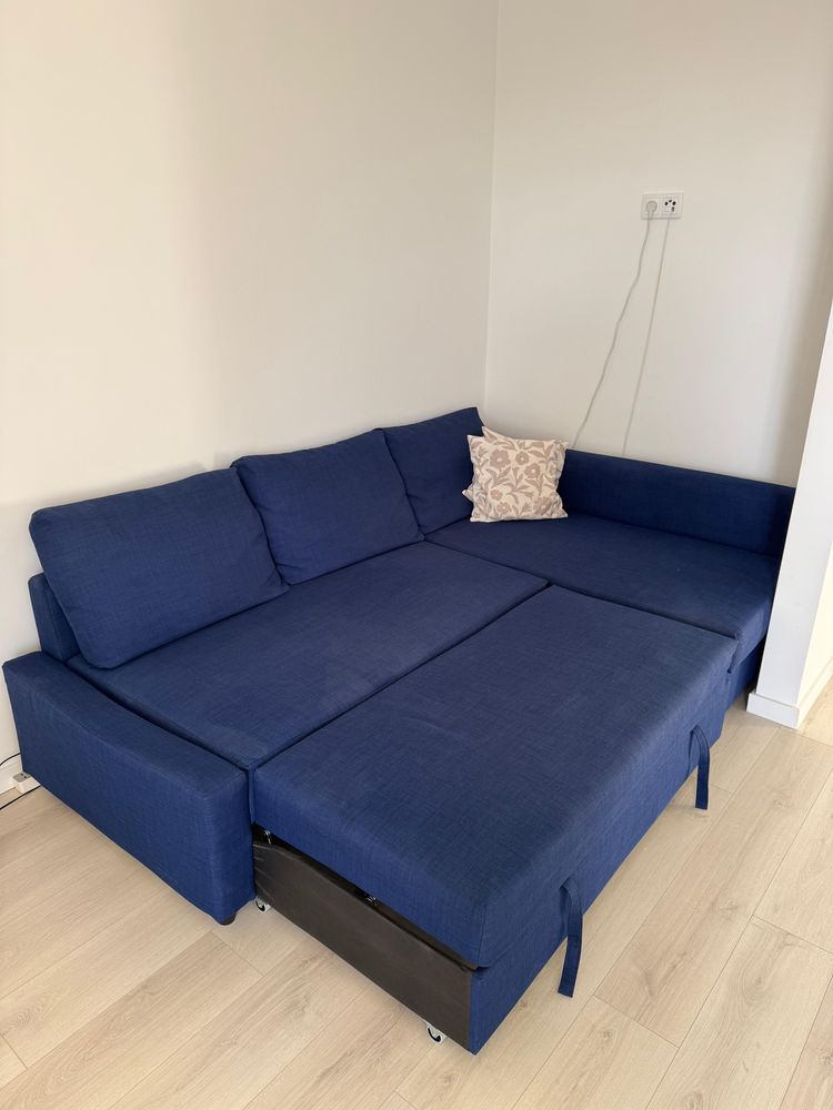 Sofa Friheten (ikea) Blue in good condition.