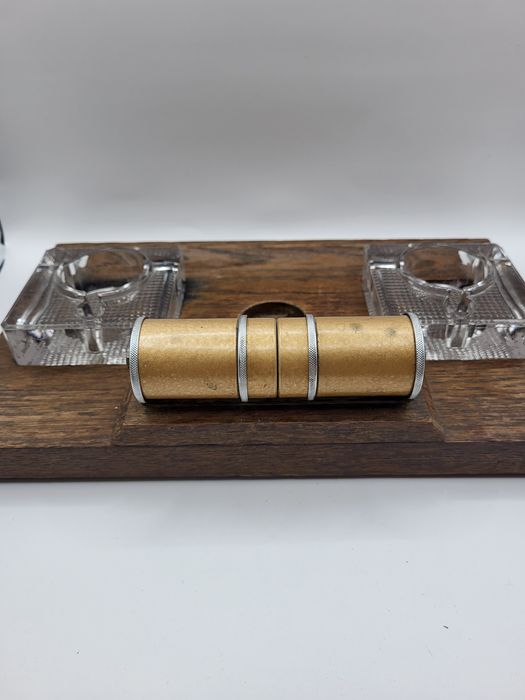 Stary, wieczny kalendarz z kałamarzami