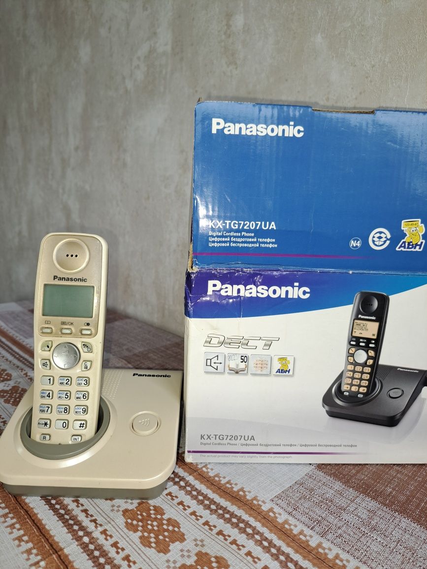 Продам  телефон Panasonic KX-TG7207UA