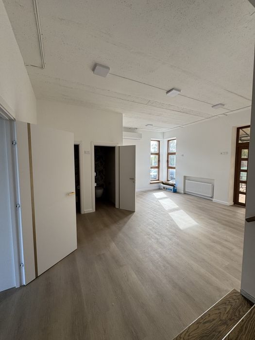 Продаж під Клініку Навчальний заклад БЛИЖНЯ РОЩА