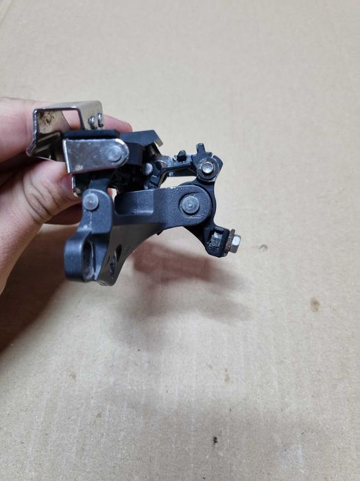 Przerzutka przednia SLX m660 3s