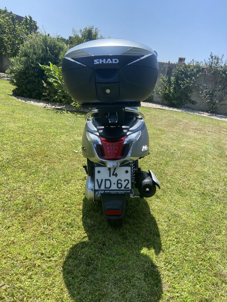 Scooter 125 imitação vespa Like sh39