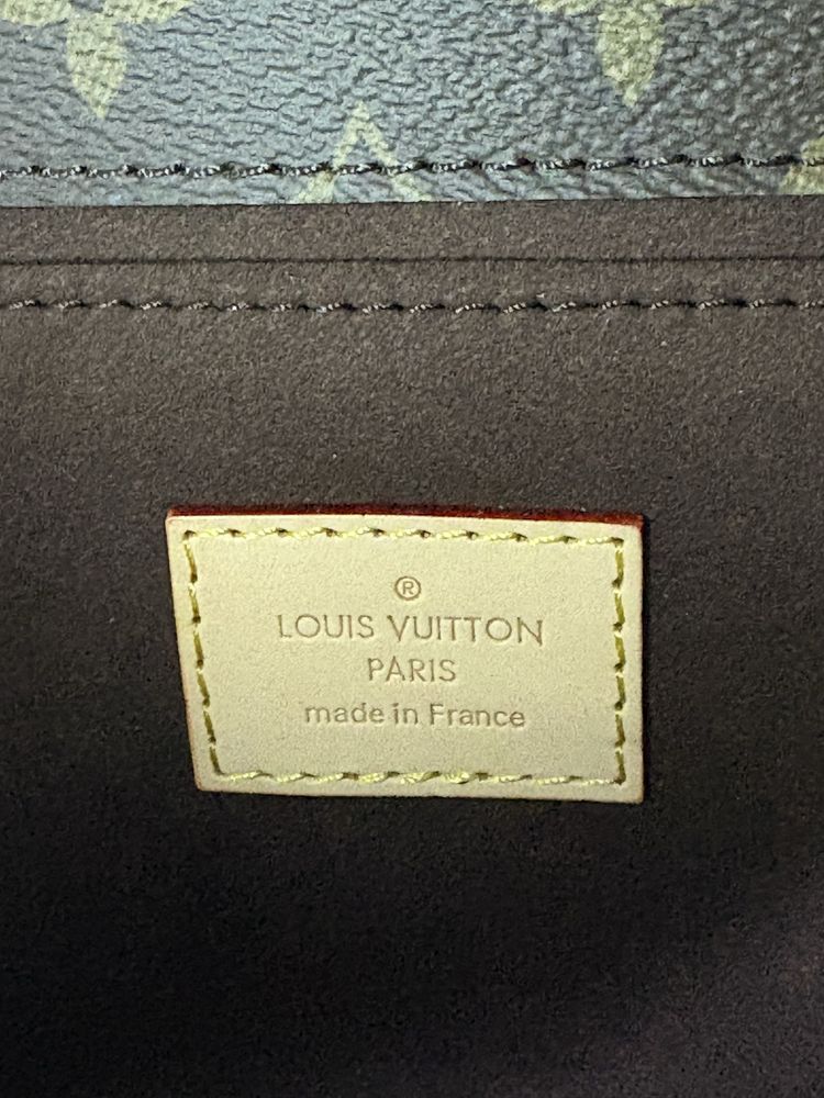 Louis Vuitton Metis Bag