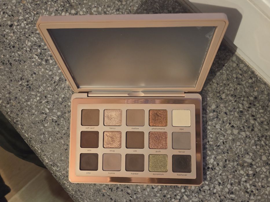 Paleta cieni Natasha Denona I need a warm + soft eye sculpt