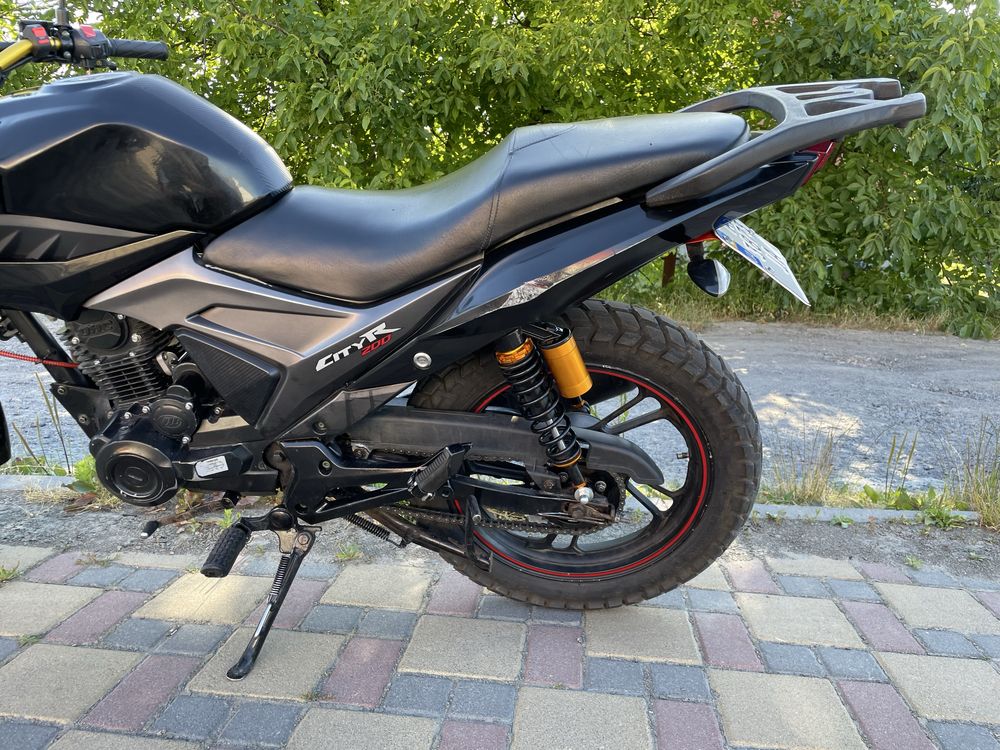 Мотоцикл Lifan sityr 200