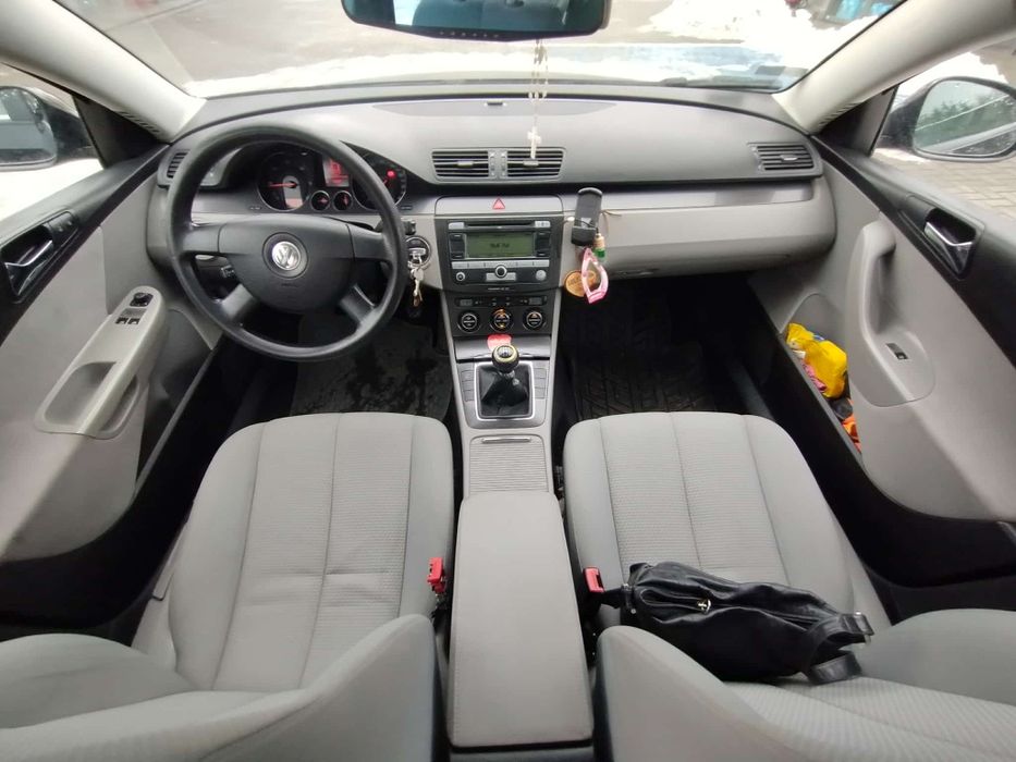 Passat B6 2.0tdi 8V 140km 8 lat w moich rękach
Sprze