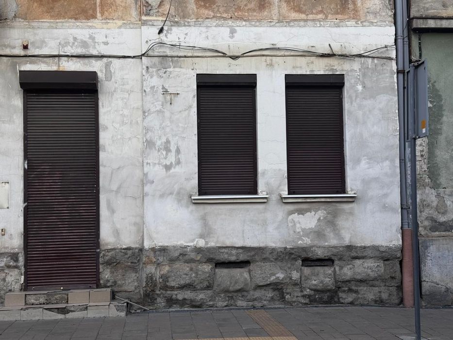 Оренда приміщення в ближньому центрі, вулиця Русових(бічна С. Бандери)