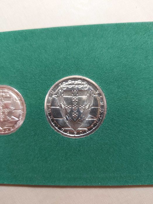 Moedas 25 e 100 Escudos prata - 600 Anos Batalha de Aljubarrota (1985)