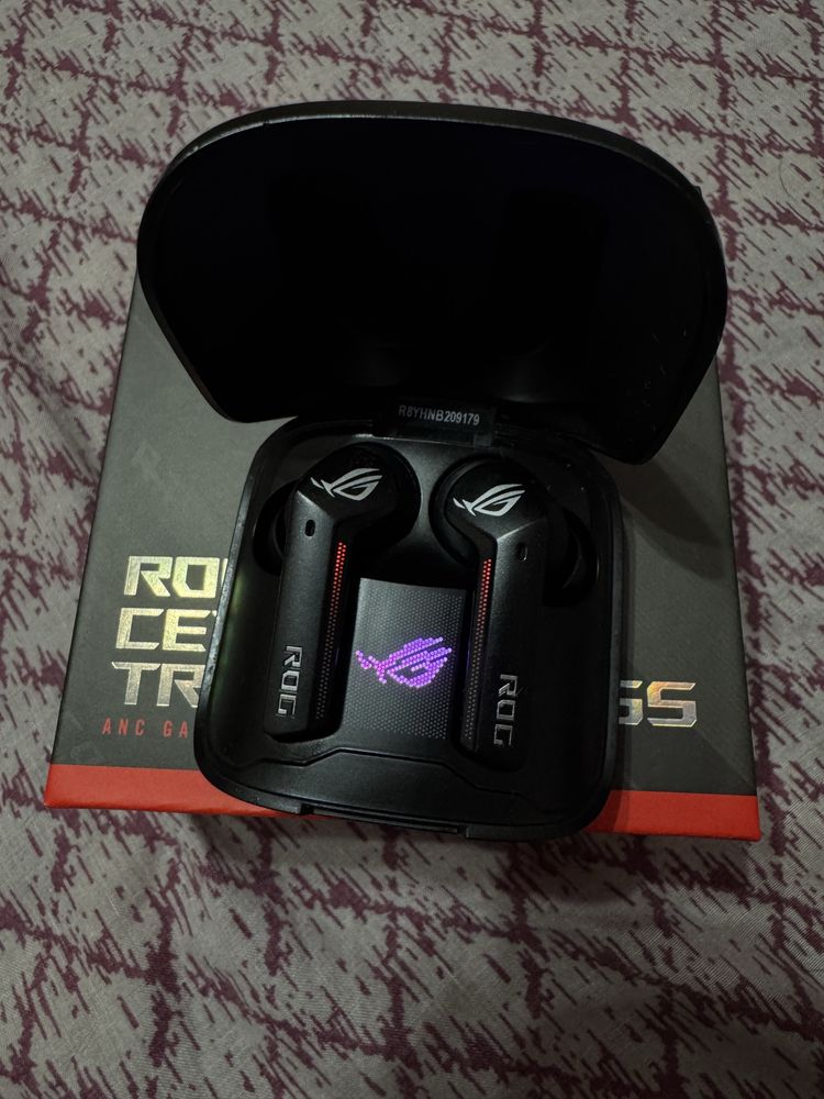 Sprzedam słuchawki bezprzewodowe ASUS ROG Cetra True Wireless