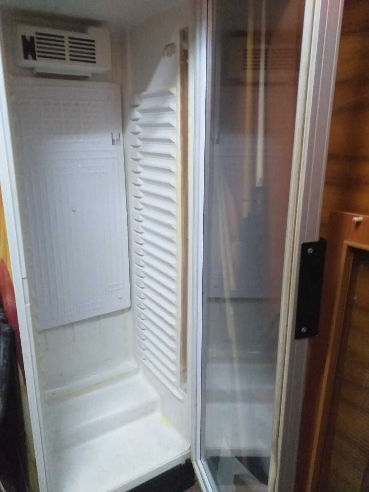 Добротний холодильник