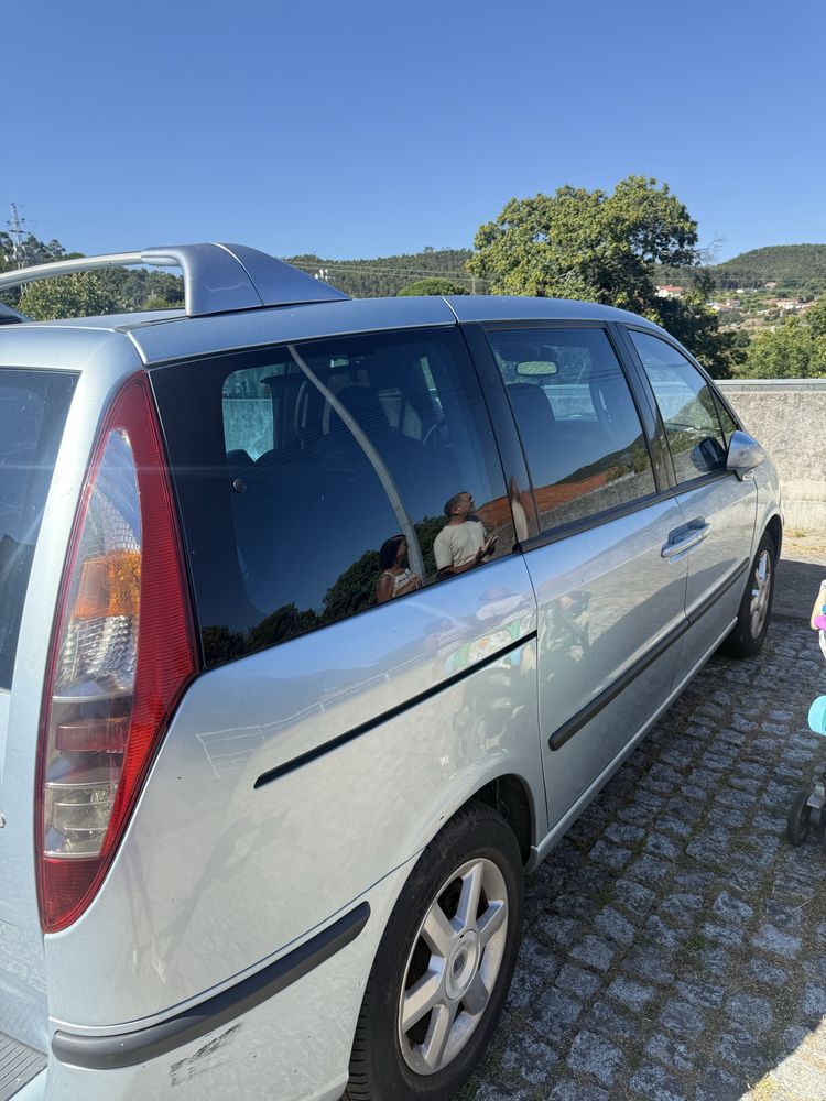Carro fiat 8 lugares esposende