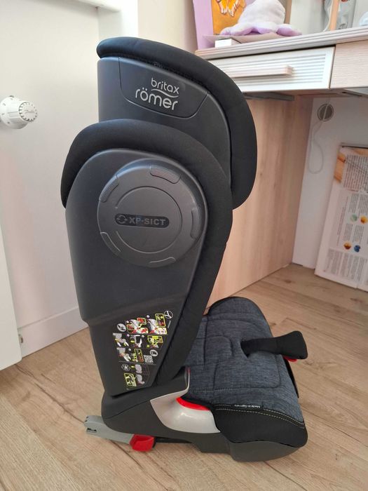 Дитяче автокрісло Britax Römer Kidfix 2 XP SICT (15–36 кг)