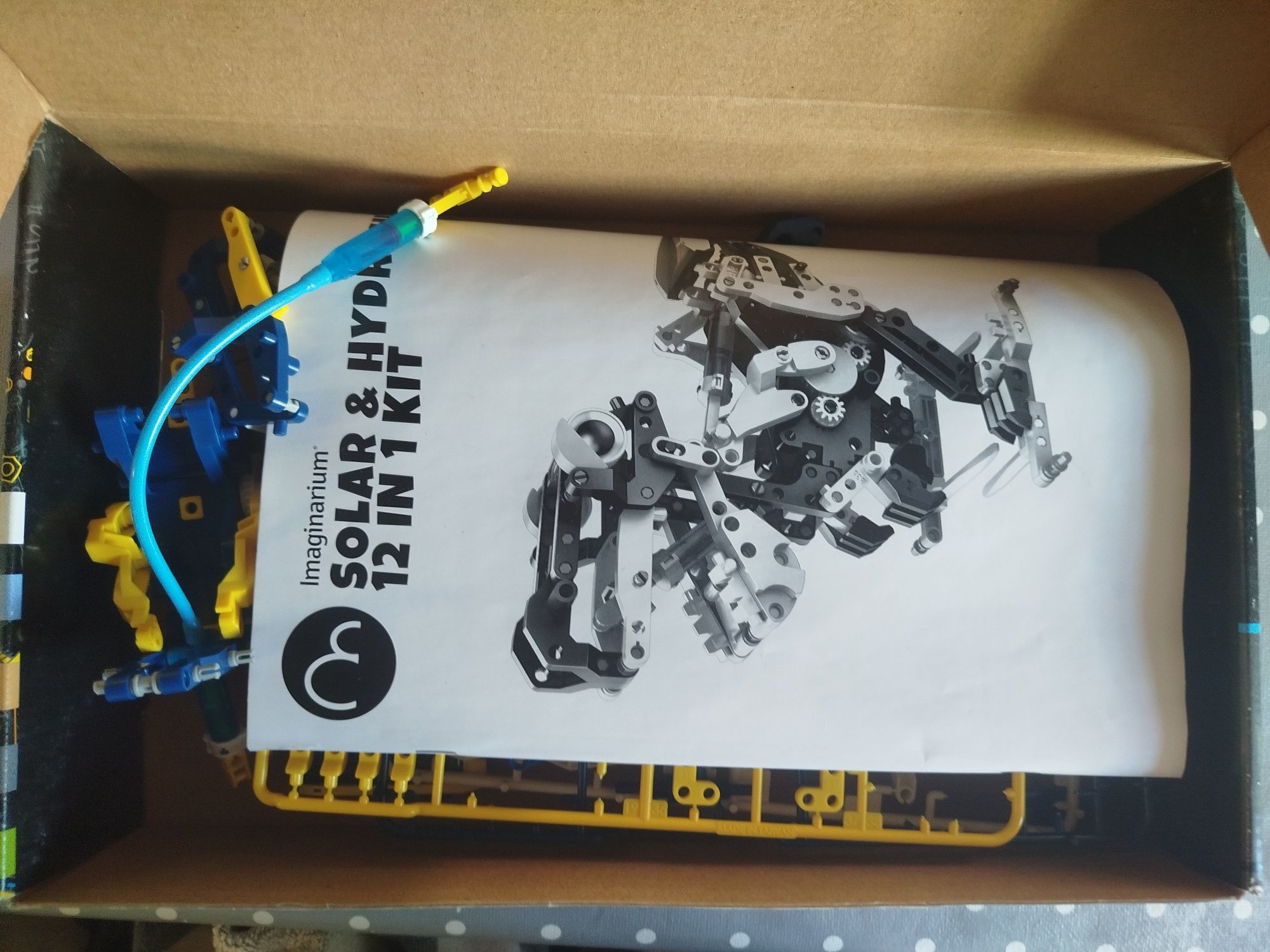 Kit de Construção Hidráulica e Solar 12 em 1 da Imaginarium