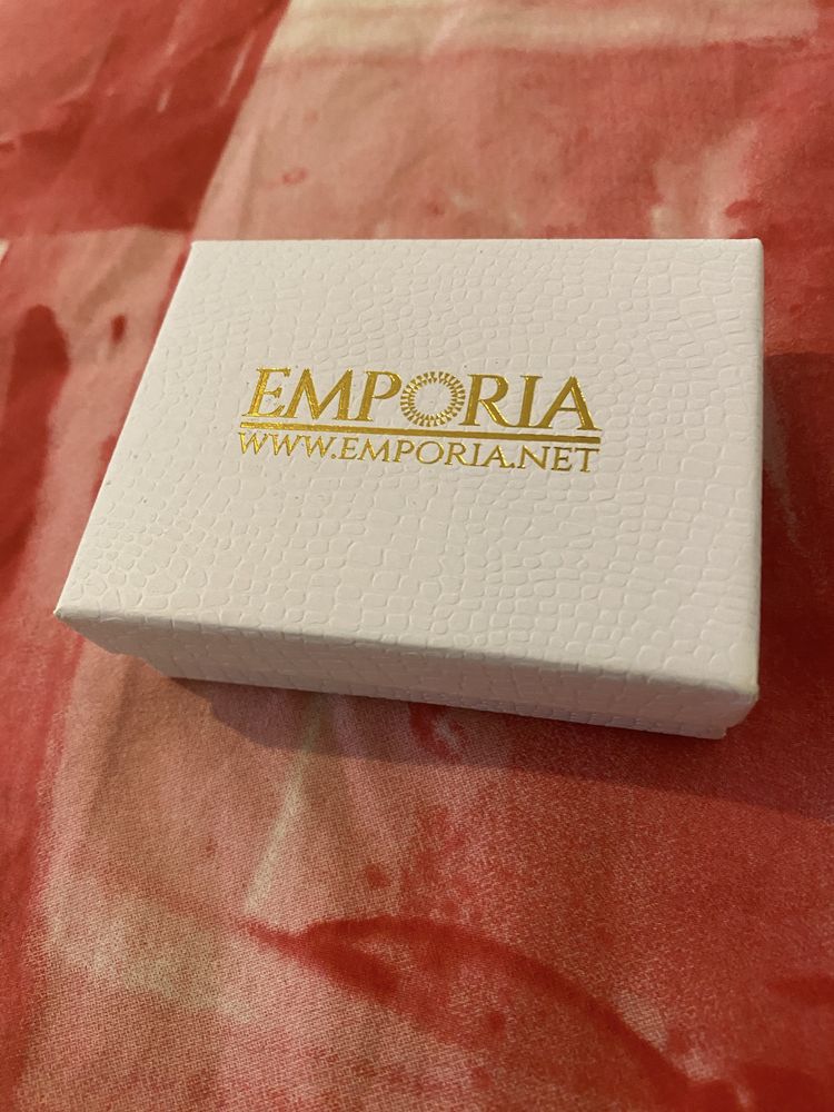 Anel de prata com grandidierite e topázio branco