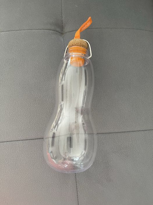 Butelka black+blum orange tritan Eau Good 0,8 l na wklad węglowy