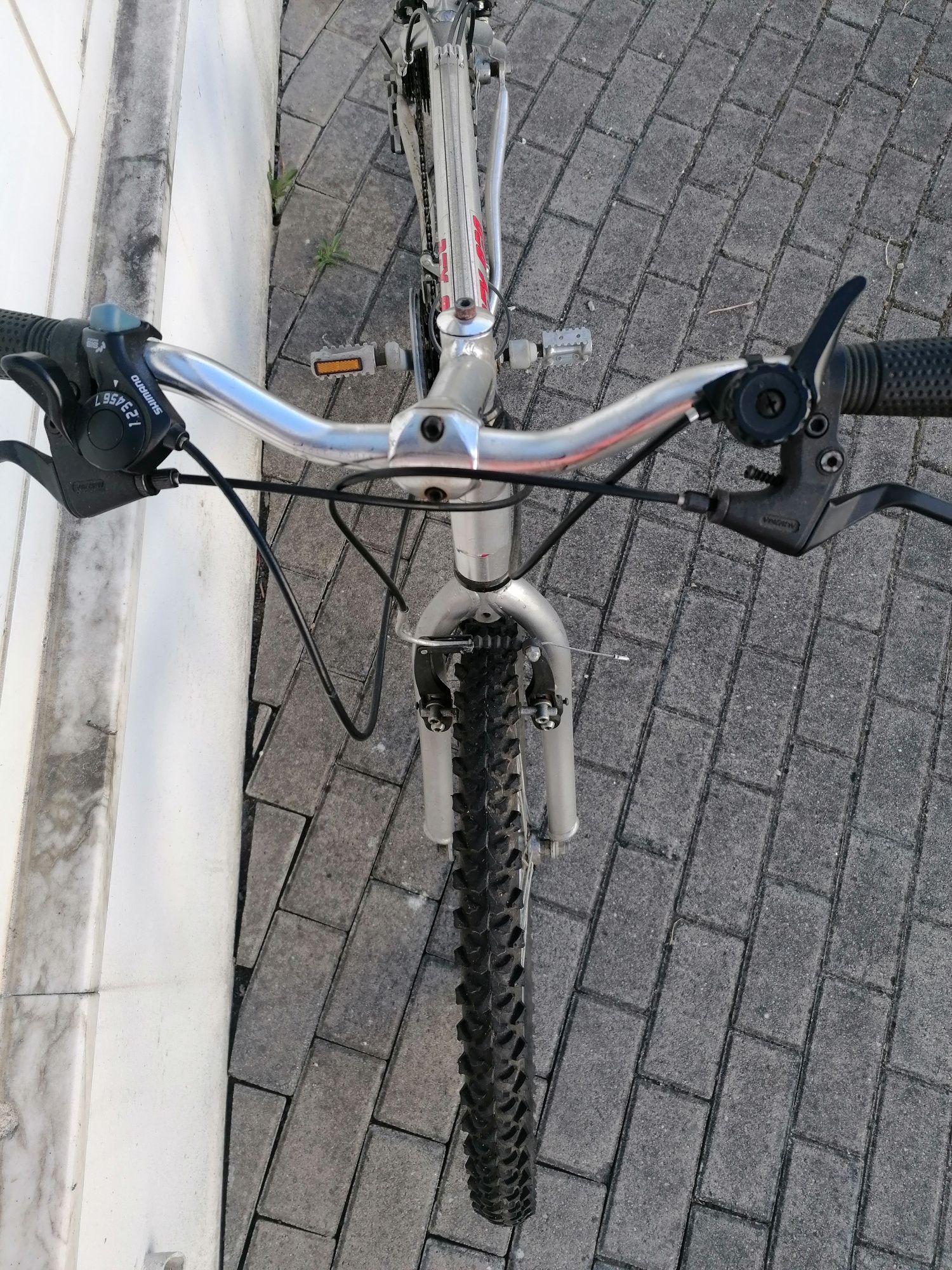Bicicleta BTT usada