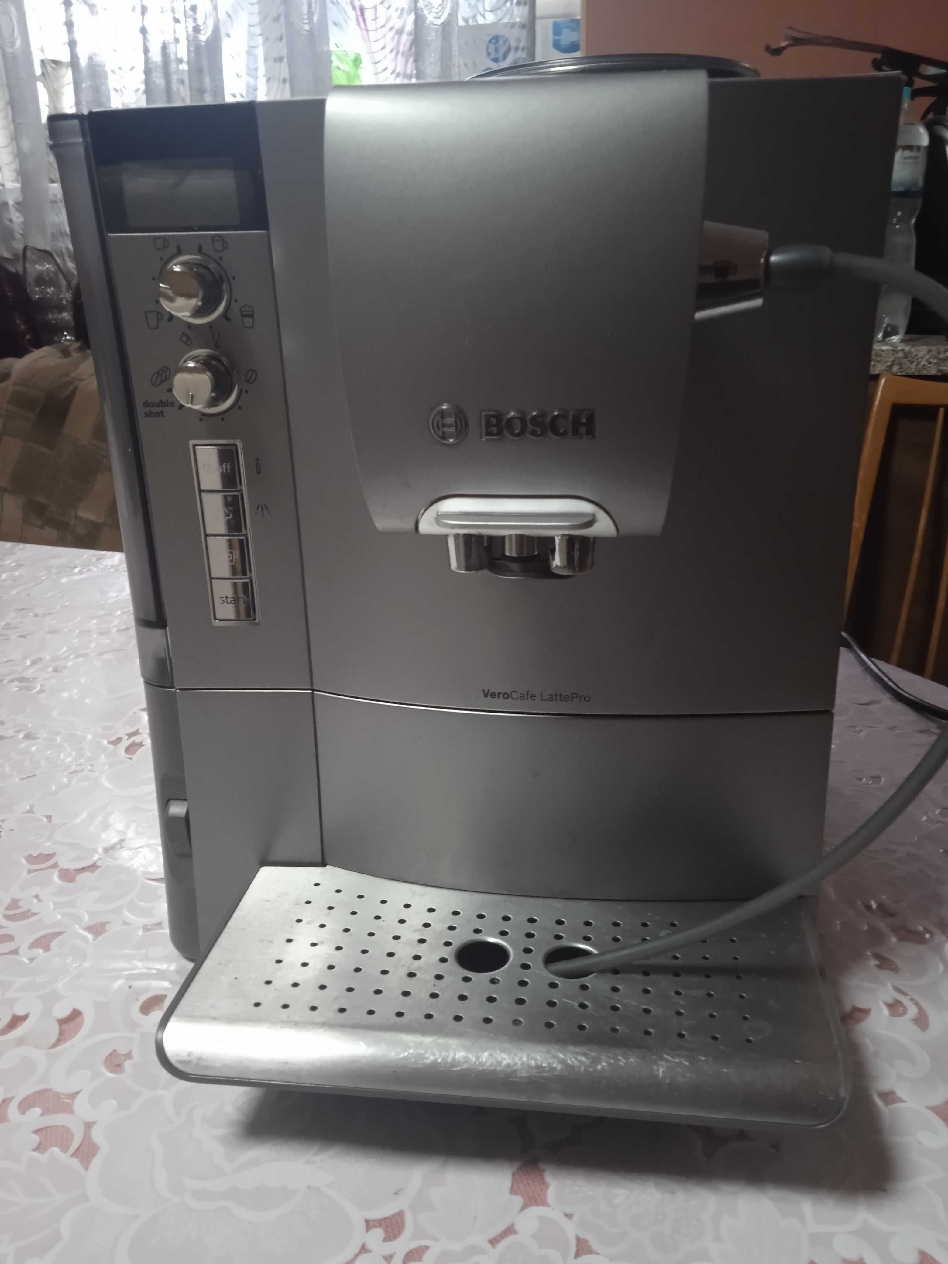 Кофемашина Bosch VeraCafe LattePro