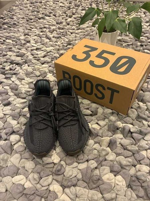 Buty sportowe Adidas_Yeezy_Boost_350 R.40