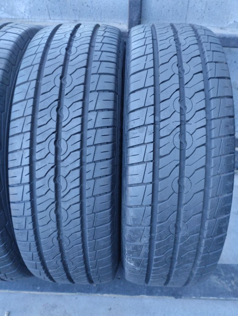 Продам шини 195/70R15C