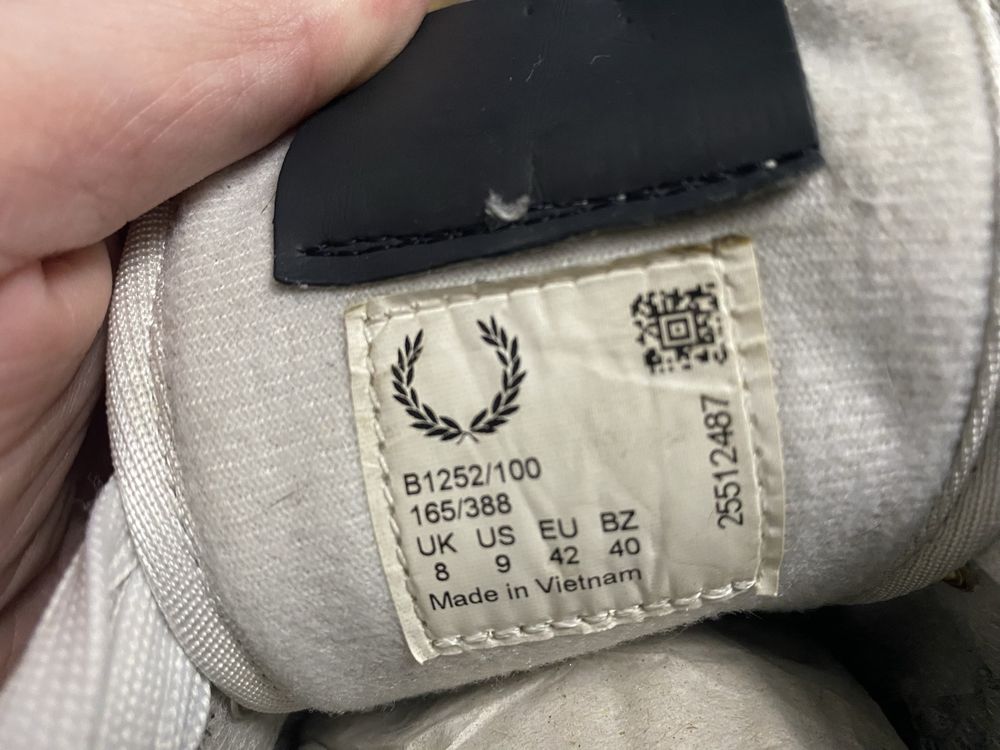 Calçado Fred Perry 42