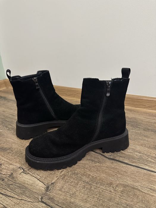 Зимові замшеві чоботи