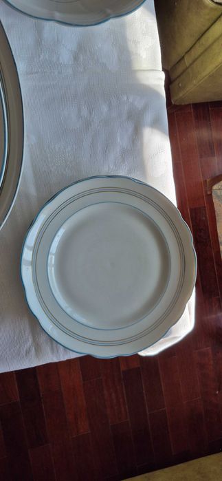 Peças de louça antiga da Vista Alegre e Sacavém