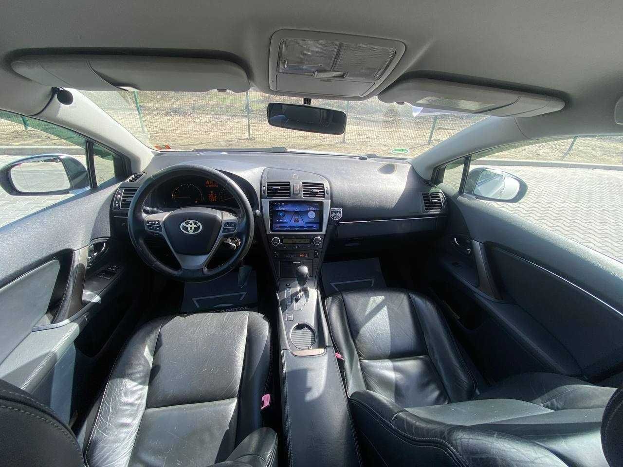 Toyota Avensis 2011