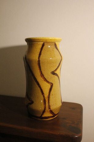 Jarra artesanal de cerâmica vidrada (peça única)