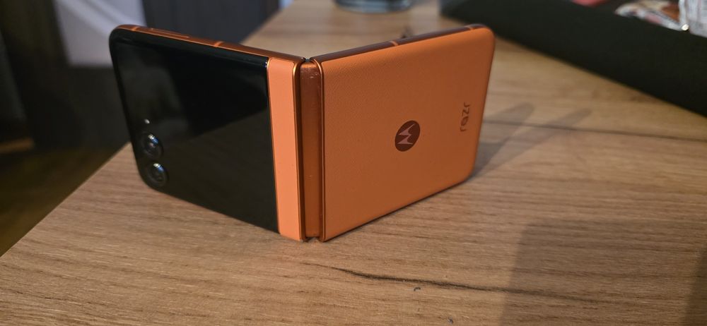 Motorola Razr 50  8+256GB