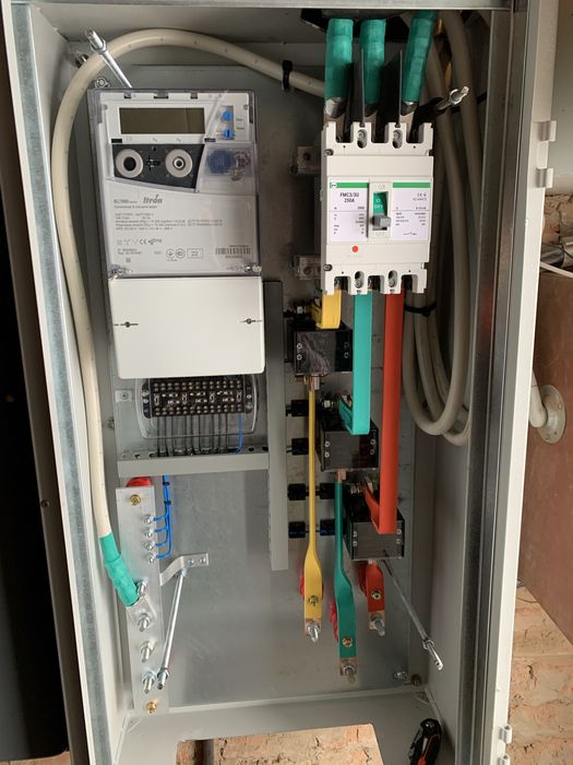 Електрик, виконую всю роботу по електриці!